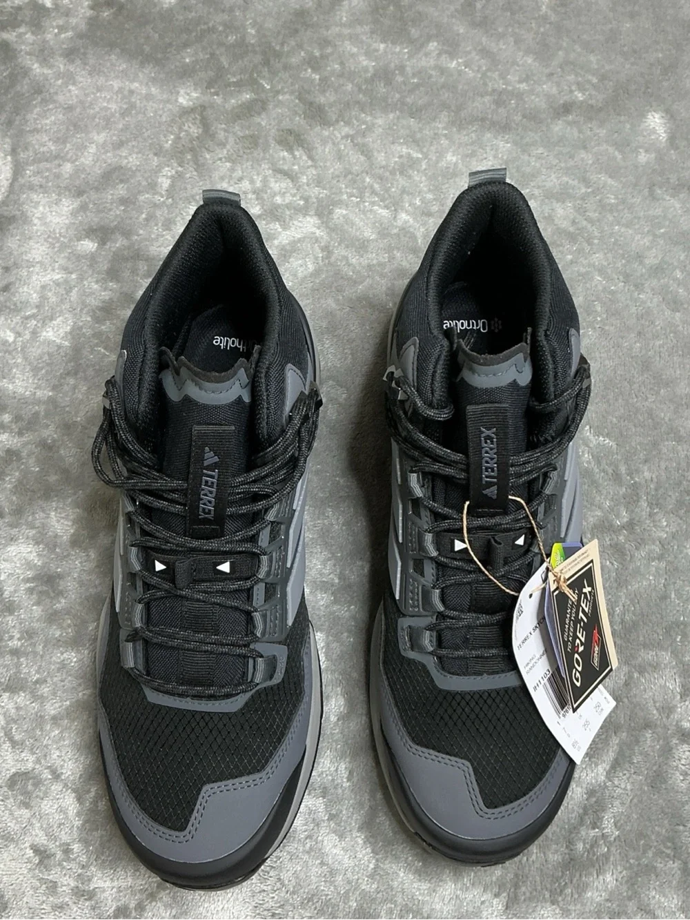 adidas Terrex Skychaser Gore-tex Mid Top Hiking boots Shoes Women’s size 8.5